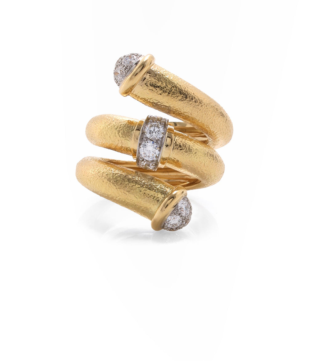 Diamond Tip Hammered Gold Pipe Ring | David Webb New York