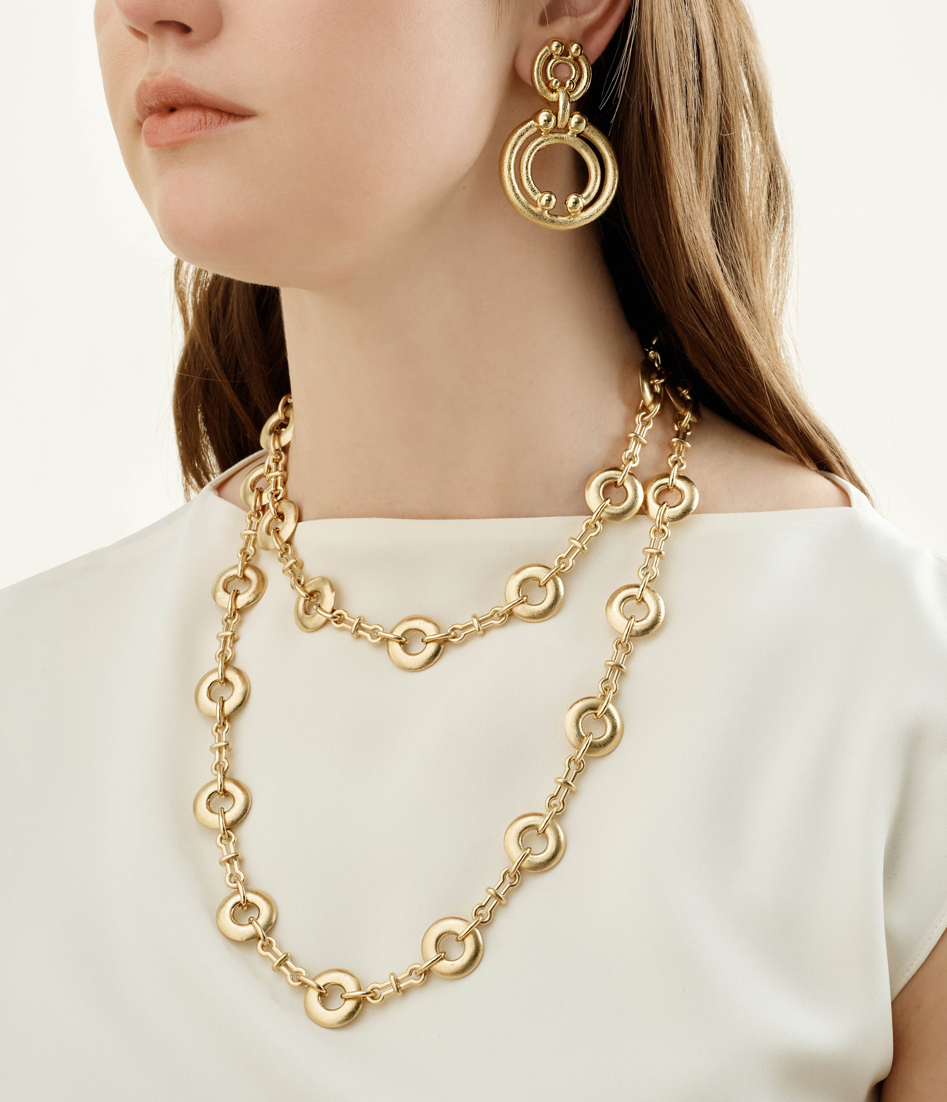 Dotted Doorknocker Gold Earrings | David Webb New York