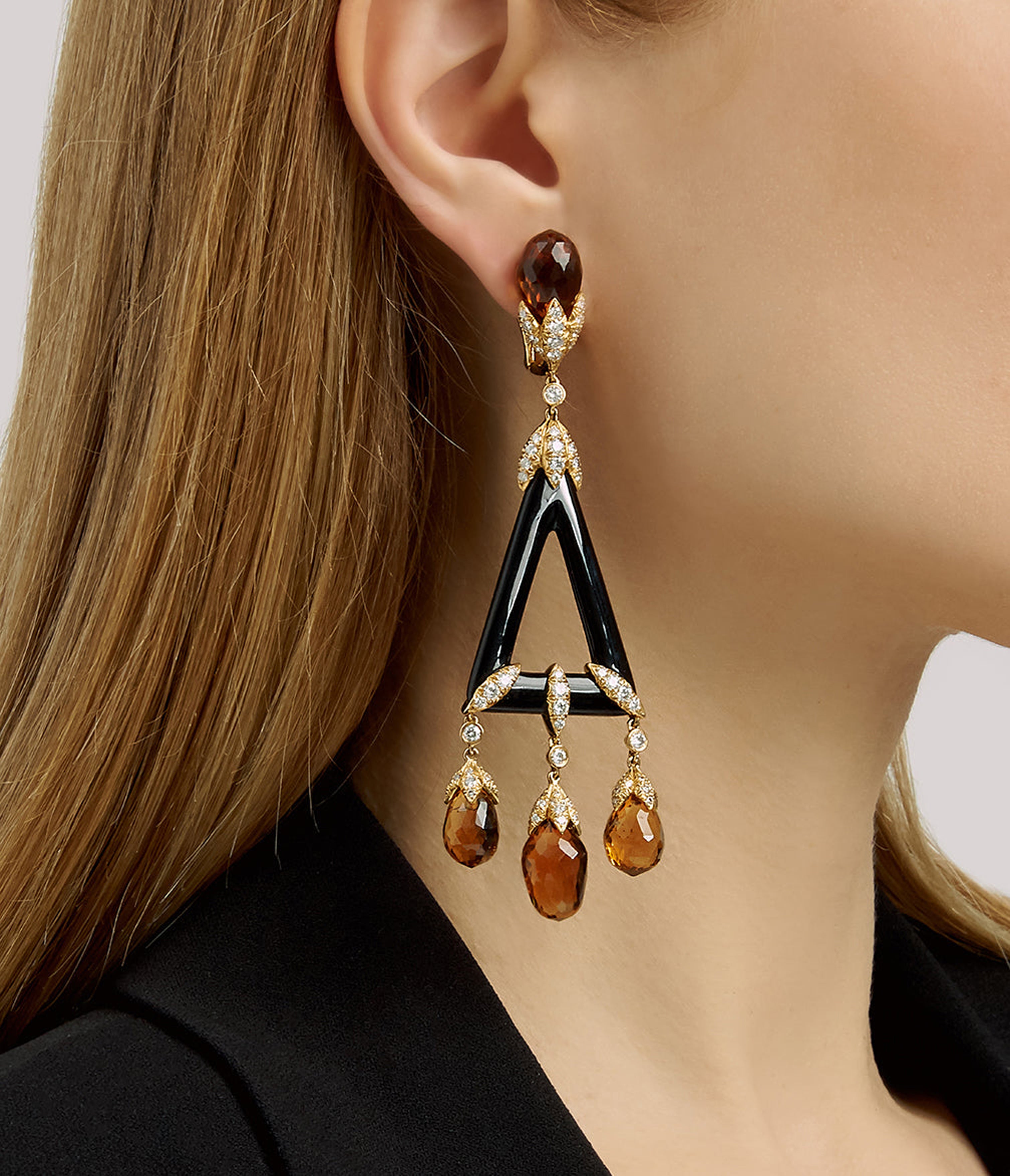 David Webb enamel earrings | Marjan Sterk Fine Art Jewellery | Amsterdam